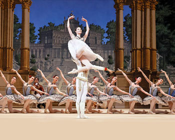 Шопениана, Большое классическое Па из балета Пахита